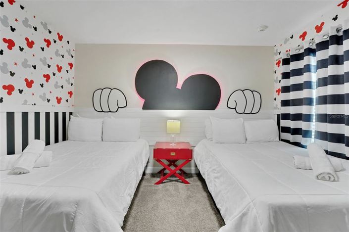 Image No.45-8 Bed Property for sale