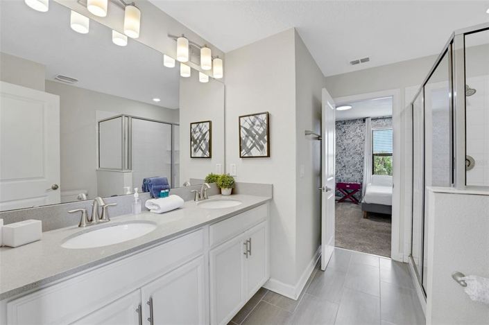 Image No.48-8 Bed Property for sale