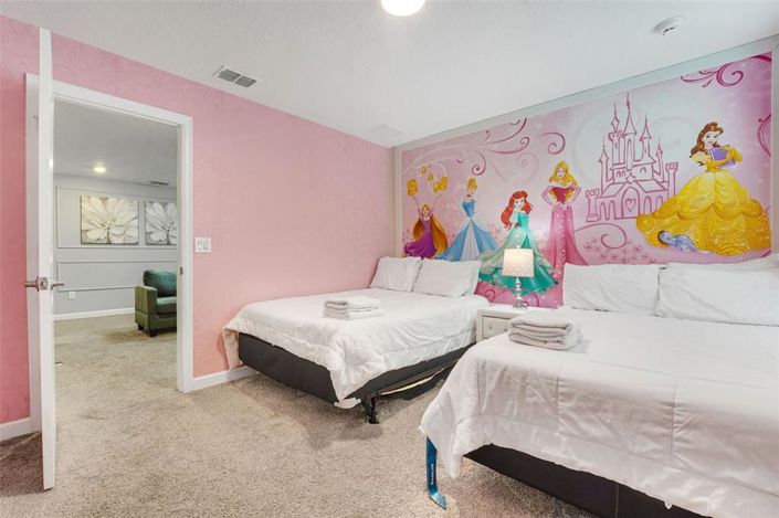 Image No.62-8 Bed Property for sale