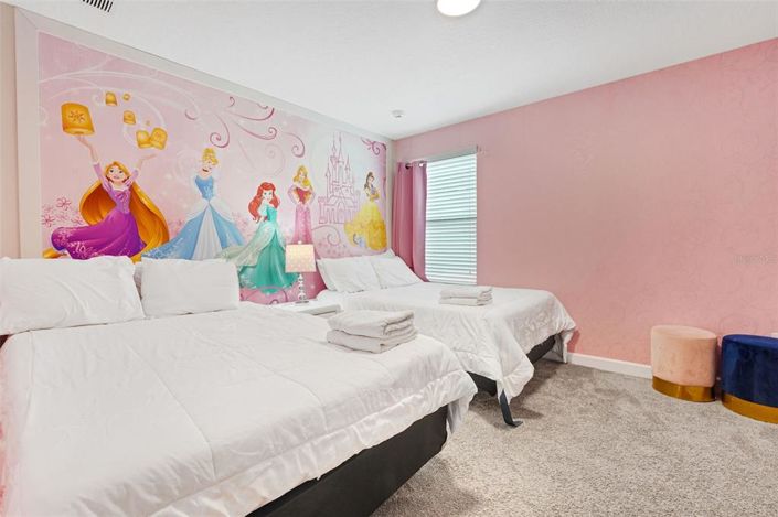 Image No.63-8 Bed Property for sale