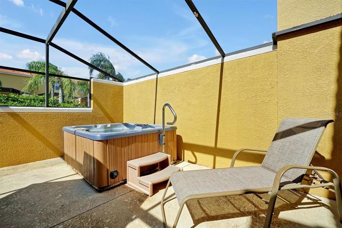 Image No.23-2 Bed Townhouse for sale