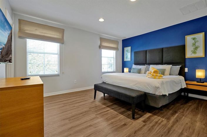 Image No.25-2 Bed Townhouse for sale