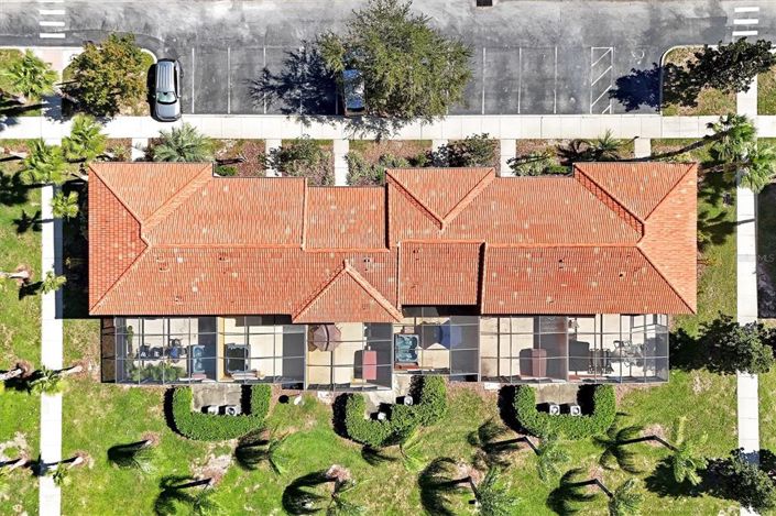 Image No.40-2 Bed Townhouse for sale