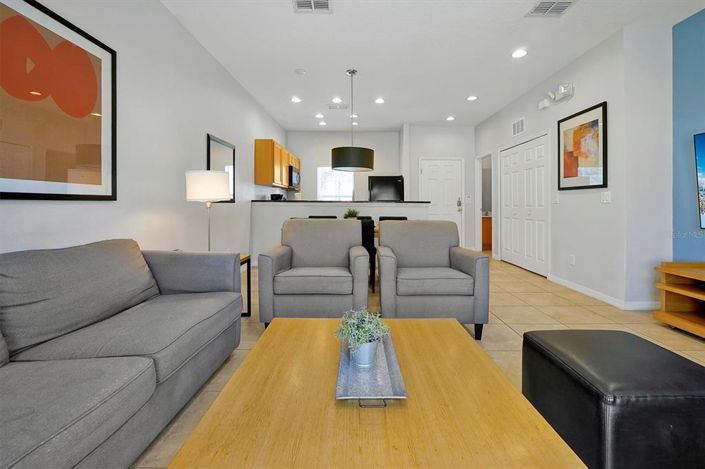 Image No.8-2 Bed Townhouse for sale