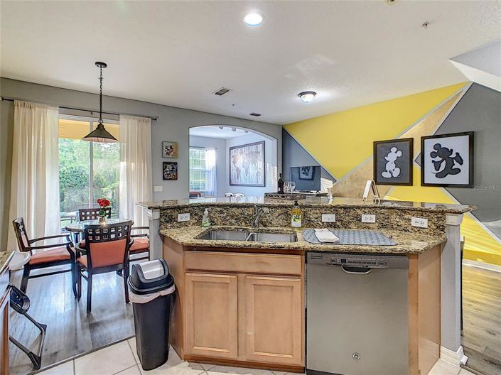 Image No.18-3 Bed Townhouse for sale