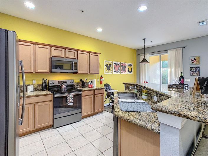 Image No.19-3 Bed Townhouse for sale