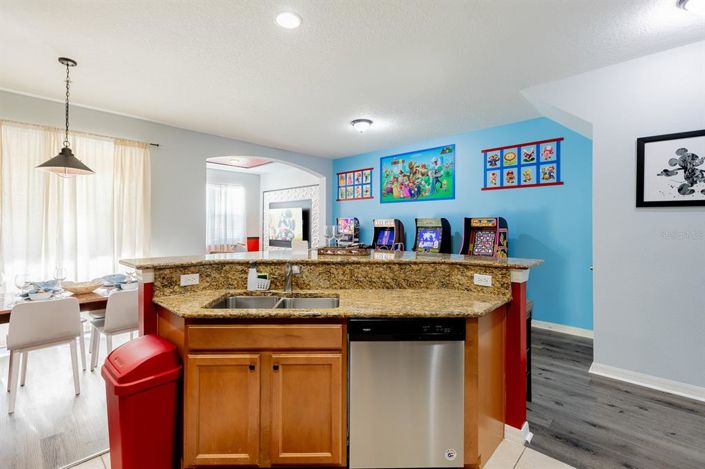 Image No.55-3 Bed Townhouse for sale