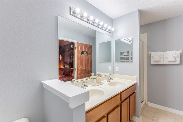 Image No.84-3 Bed Townhouse for sale