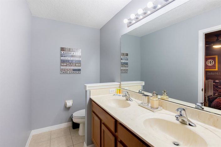 Image No.85-3 Bed Townhouse for sale