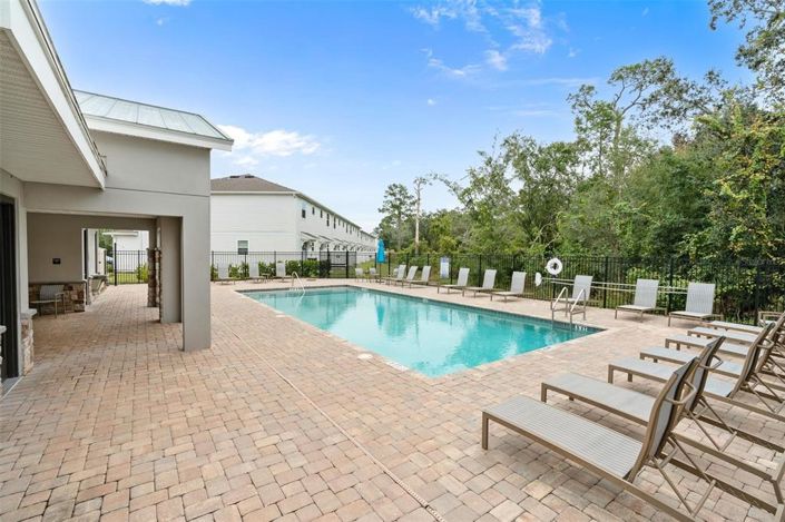 Image No.31-3 Bed Townhouse for sale