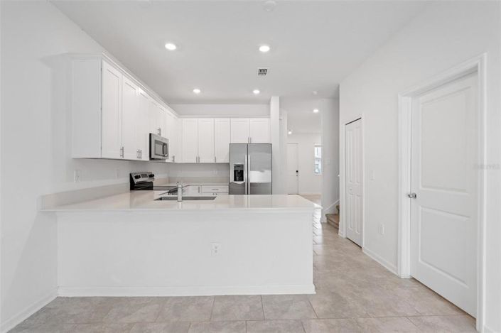 Image No.8-3 Bed Townhouse for sale