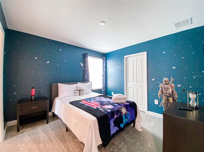 Image No.20-6 Bed Property for sale