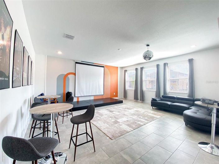 Image No.9-6 Bed Property for sale