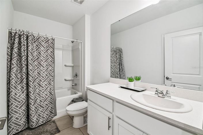 Image No.17-4 Bed Property for sale