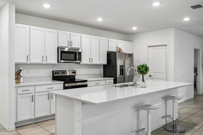 Image No.3-4 Bed Property for sale