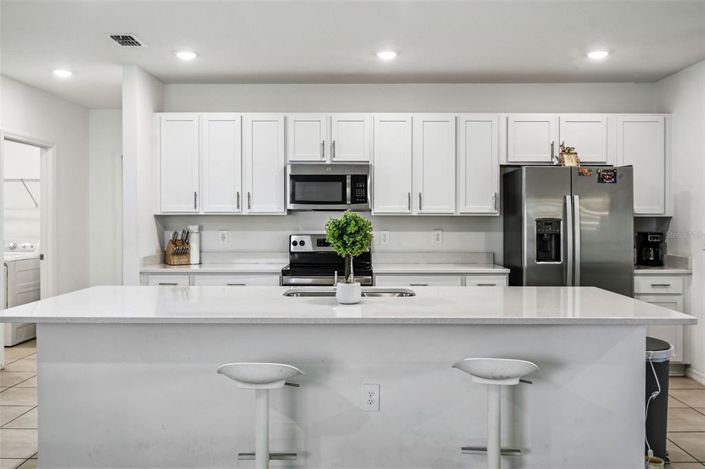 Image No.4-4 Bed Property for sale