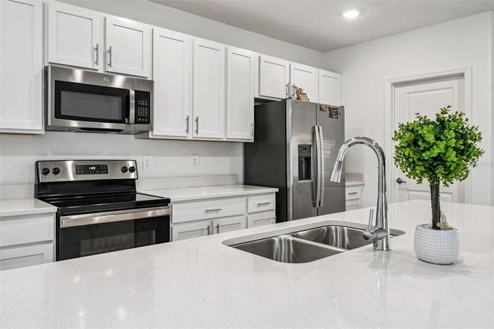 Image No.8-4 Bed Property for sale