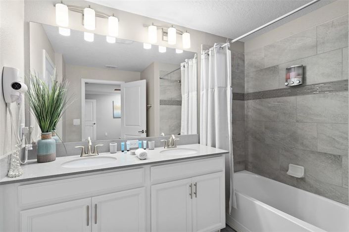 Image No.22-4 Bed Townhouse for sale