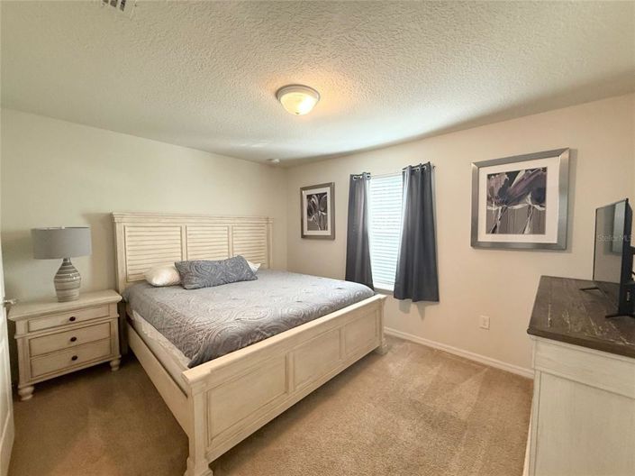 Image No.24-9 Bed Property for sale