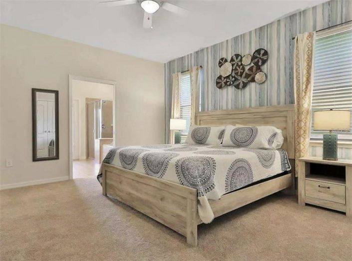 Image No.10-9 Bed Property for sale