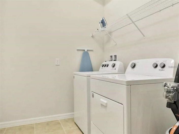 Image No.12-9 Bed Property for sale