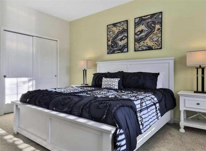 Image No.13-9 Bed Property for sale