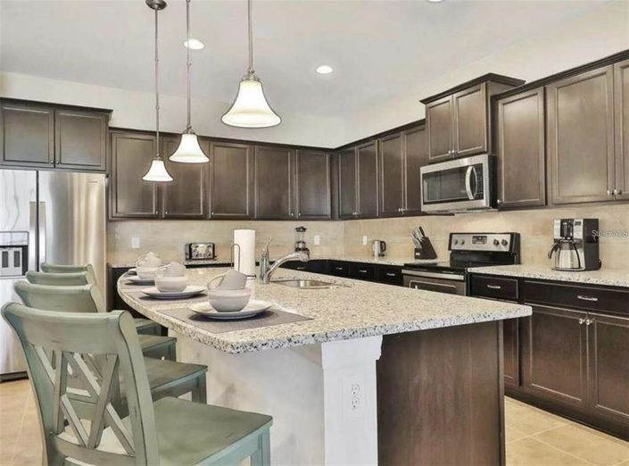 Image No.4-9 Bed Property for sale