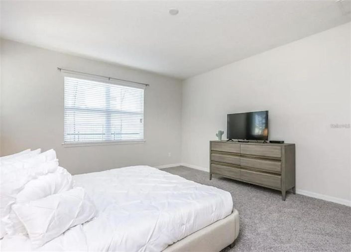 Image No.13-7 Bed Property for sale