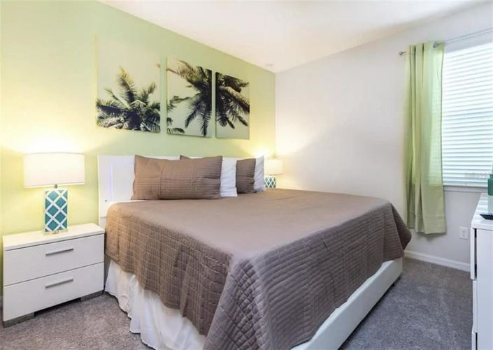 Image No.26-7 Bed Property for sale