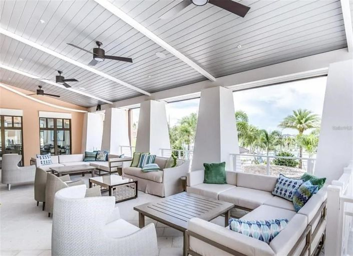 Image No.34-7 Bed Property for sale