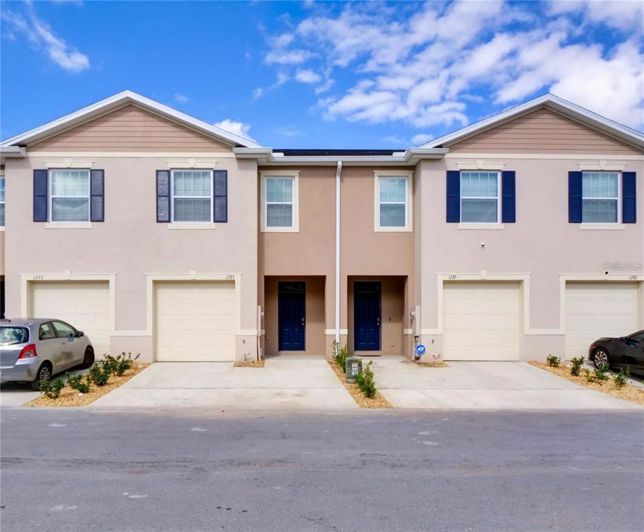 Image No.1-3 Bed Townhouse for sale