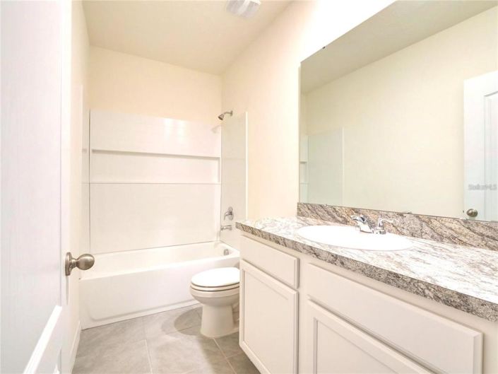 Image No.10-3 Bed Townhouse for sale