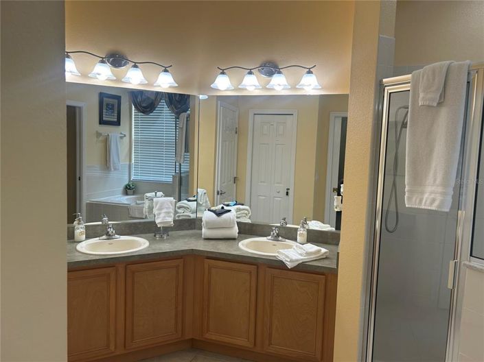 Image No.21-4 Bed Property for sale