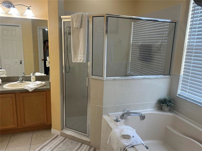 Image No.22-4 Bed Property for sale