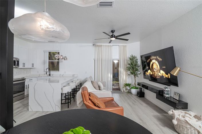 Image No.15-3 Bed Townhouse for sale