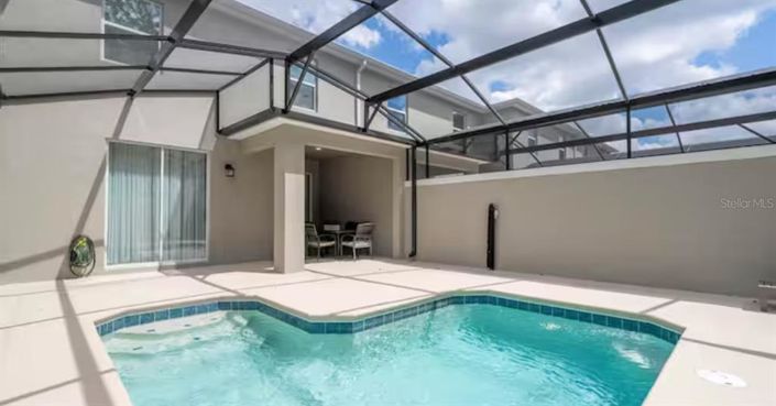 Image No.17-4 Bed Townhouse for sale