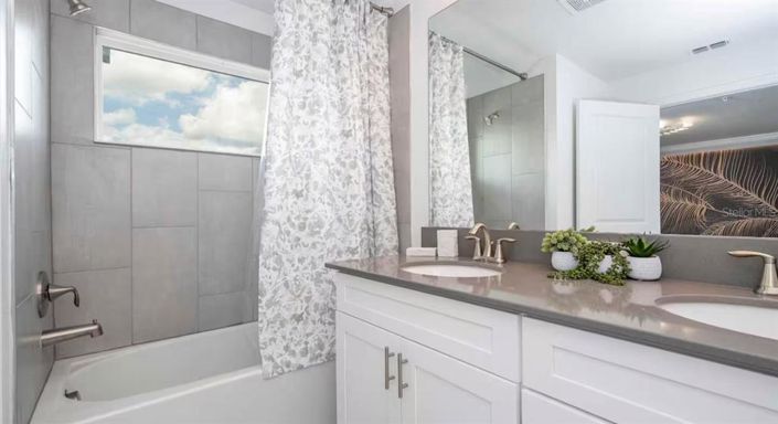 Image No.22-4 Bed Townhouse for sale