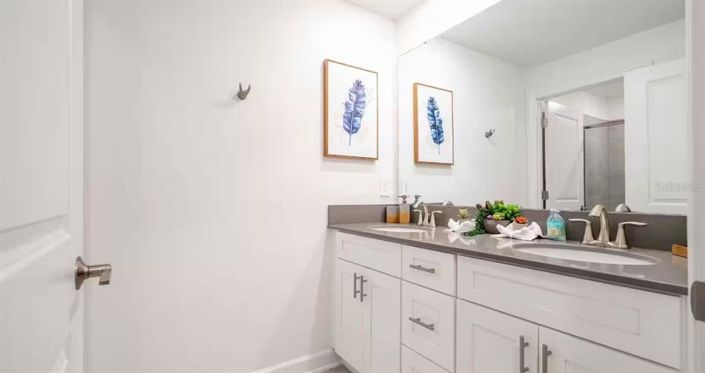 Image No.26-4 Bed Townhouse for sale