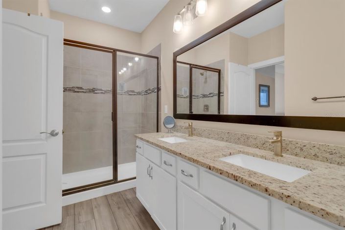 Image No.18-3 Bed Property for sale