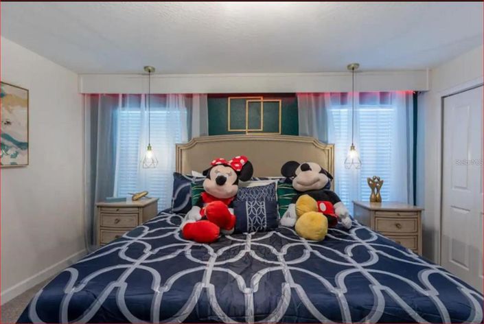 Image No.11-4 Bed Townhouse for sale