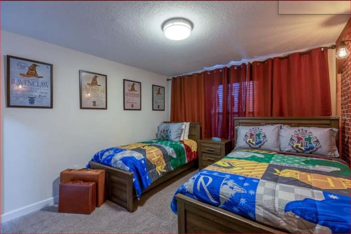 Image No.12-4 Bed Townhouse for sale