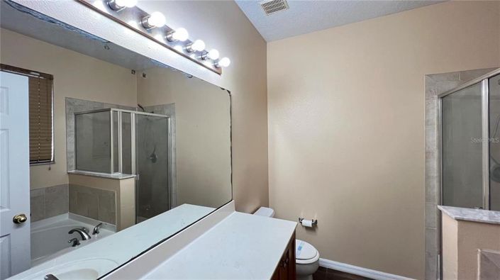 Image No.31-Propriété de 3 chambres à vendre à Clermont