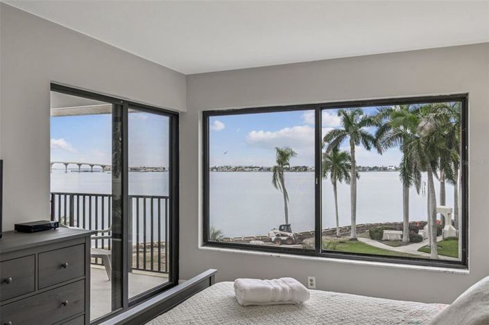 Image No.21-2 Bed Property for sale