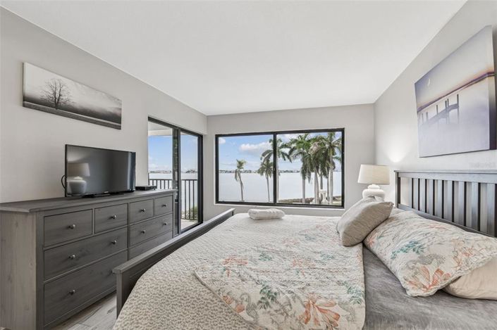 Image No.23-2 Bed Property for sale