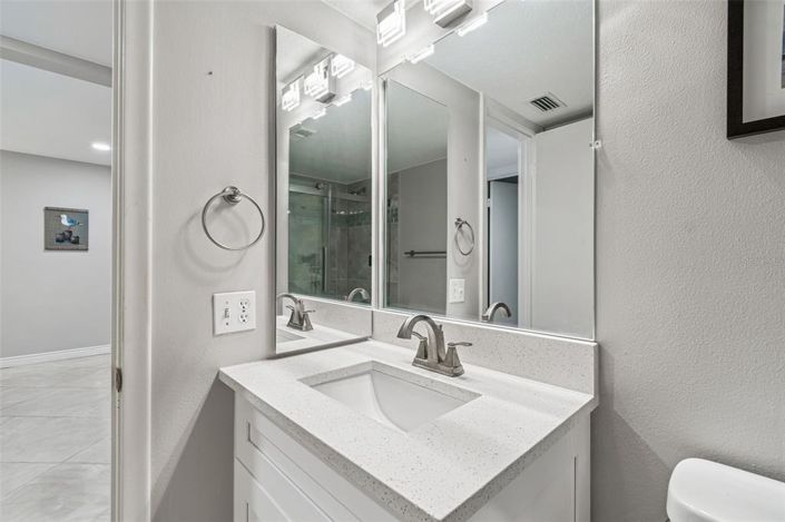 Image No.30-2 Bed Property for sale