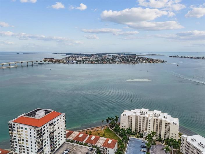 Image No.40-2 Bed Property for sale