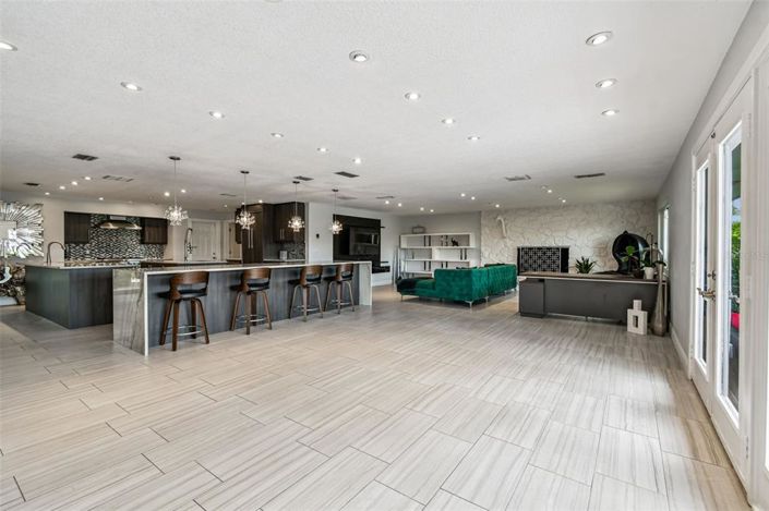 Image No.36-5 Bed Property for sale