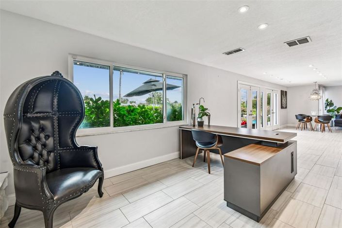 Image No.42-5 Bed Property for sale