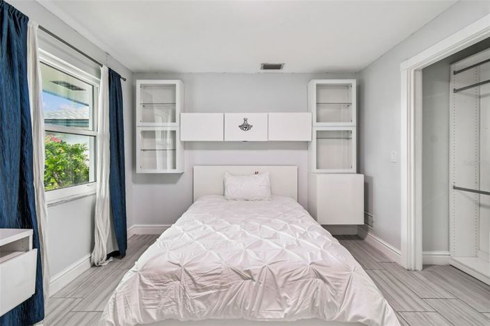 Image No.45-5 Bed Property for sale