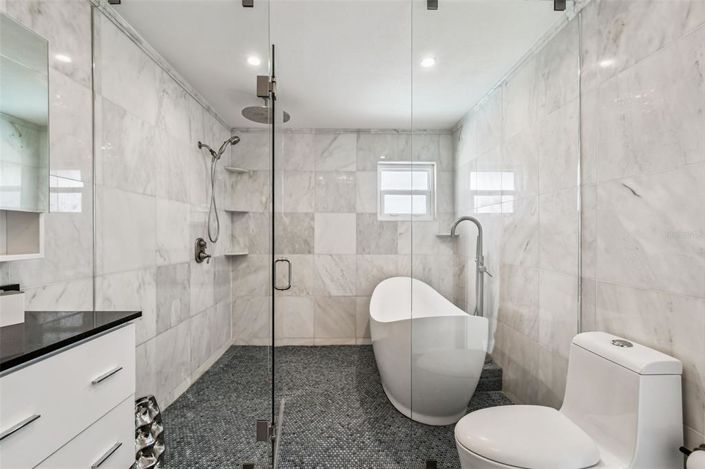 Image No.51-5 Bed Property for sale